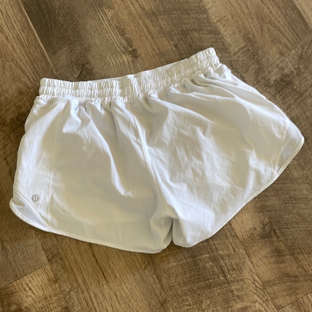 Lululemon Hotty Hot size 8 shorts. 3” inseam